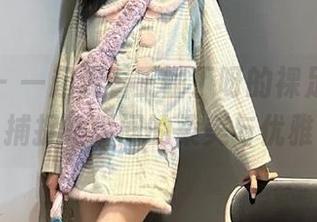 秀人网 – 一起观看王俪丁呀的裸足图包，捕捉她瞬间的柔美与优雅
