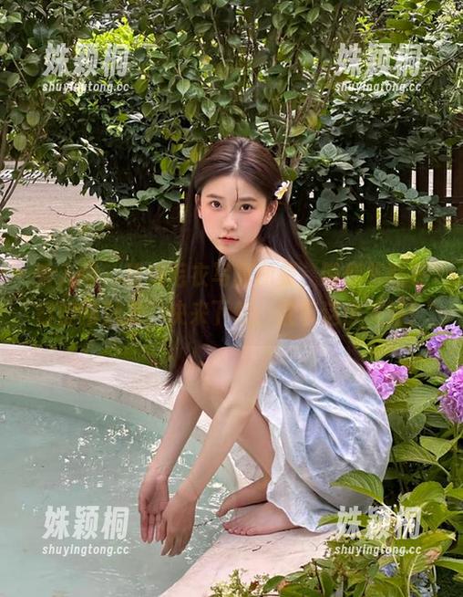 秀人网-甜妮 秀人网 - 甜妮毛衣写真图集,带你领略冬日穿搭魅力,快来下载,共享这份美好!