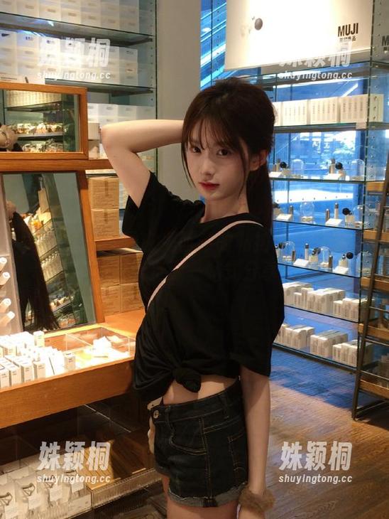 秀人网-白兔西希 秀人网 - 追寻白兔西希的私拍少女魅力:全新资源一站式分享