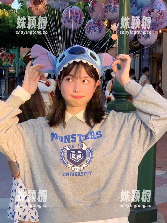 秀人网 - 办公室里的筱慧icon：极致高清写真分享，感受职业与美的交融！