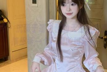 秀人网 – 沉醉于萌白酱的天台全套图集，捕捉每一个可爱的瞬间！