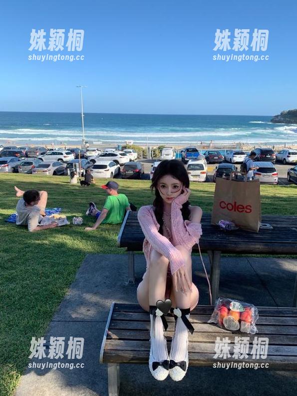 秀人网 - 掀起福利风潮！软软酱的裸足图包让你瞬间陶醉，别说我没提醒你哦！