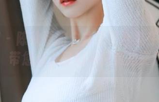 秀人网 – 陈秋雨的户外写真合集在线发布，带您走入梦幻与现实的交汇