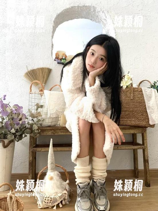 秀人网 - 鱼子酱fish独家分享：礼服作品集中的时尚故事