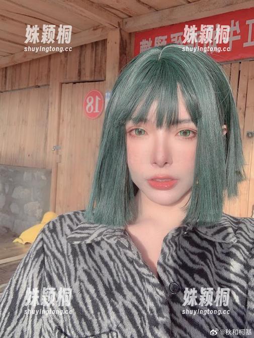 秋和柯基的长腿写真作品集，珍稀资源一网打尽！