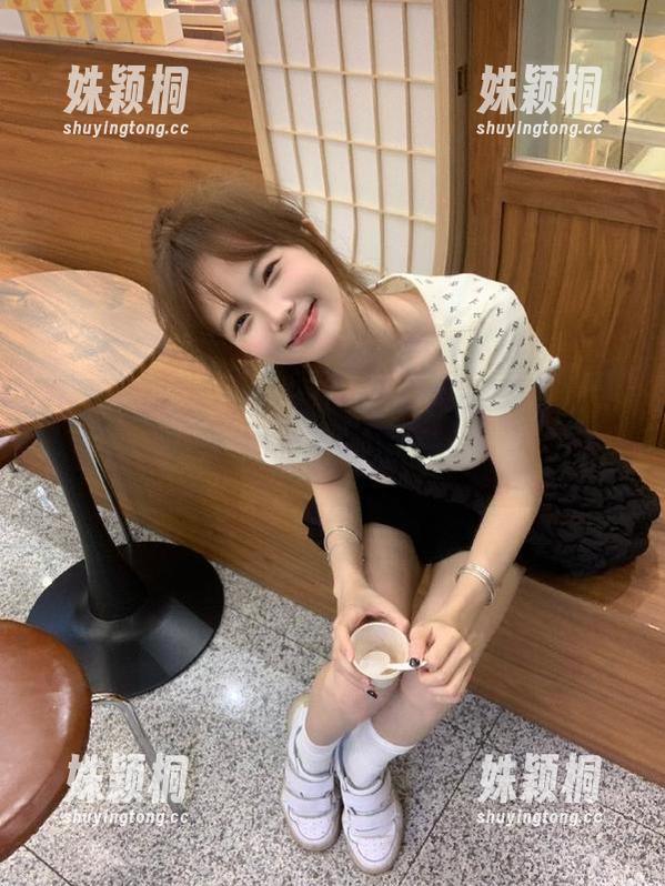 稚乖画册-赤西夜夜 稚乖画册 - 赤西夜夜的晴空户外软妹写真,图库中的自然之灵动演绎