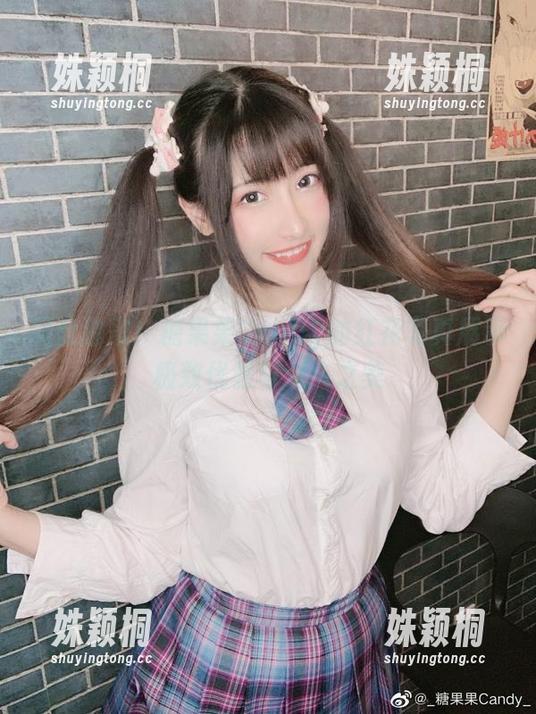 网盘独家！糖果果Candy的红花写真展示极致优雅与动人之美