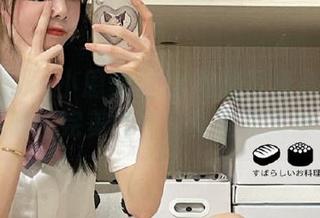 紧急企划 – 小恩黑丝JK私房写真合集：高颜值与黑丝完美结合，真是让人流口水！
