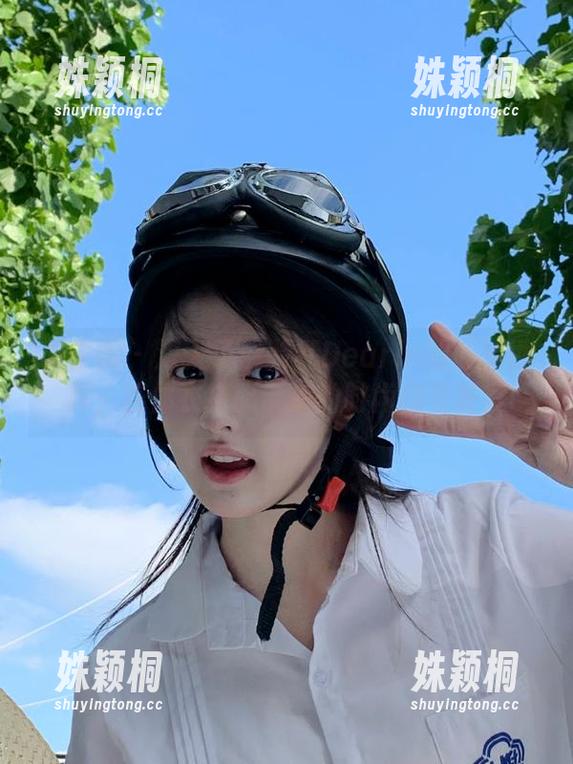 脸红Dearie 微密圈 - 深入了解脸红Dearie的私拍世界,连体衣搭配带来的时尚视觉盛宴