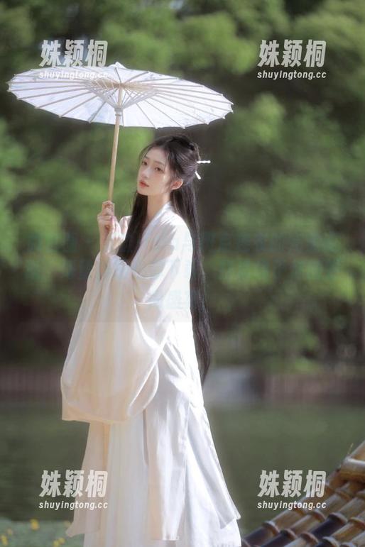 微密圈 - 艾拉·isla与斑点连衣的完美邂逅：海量美图供你下载，打造属于你的时尚盛宴！