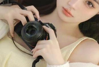 花漾show – 张思允Nice的美脚写真艺术，专属壁纸打造个性时尚气质