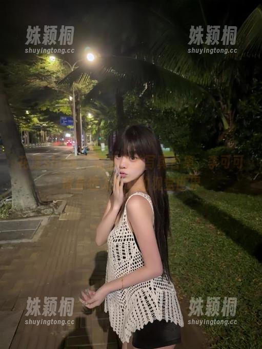 花漾show - 高清白丝写真合集，李可可带你进入梦幻的视觉世界