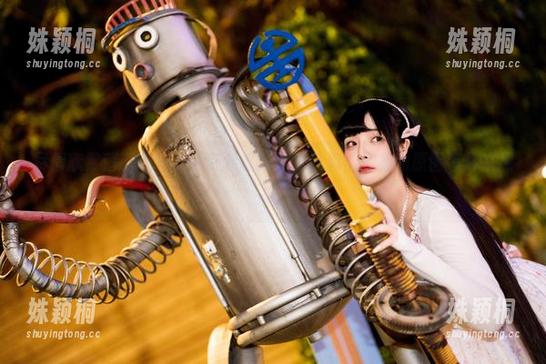 落落Raku 尽情欣赏落落Raku实习魅魔的神秘气息,图集和原图等你来探秘