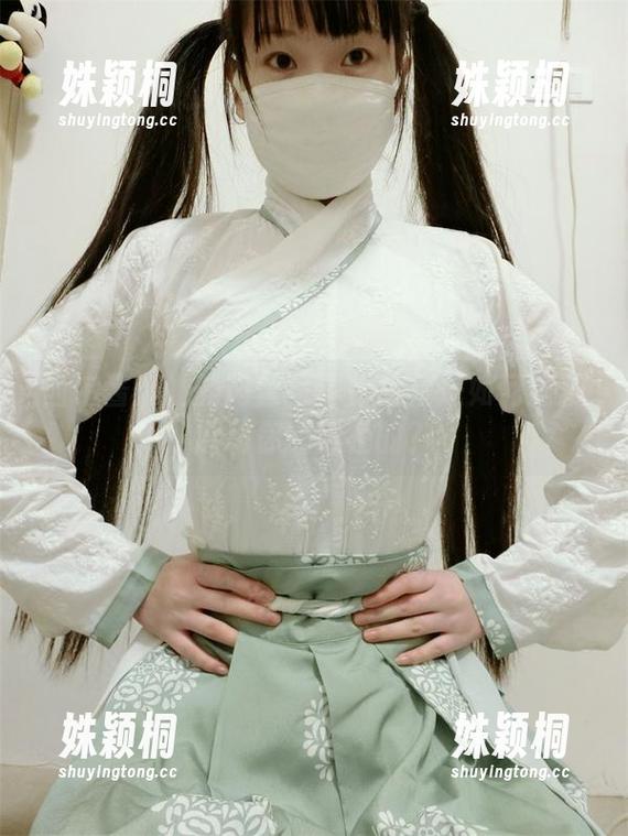 西尔酱 西尔酱:她的肉丝写真作品集是如何狠狠撩动你的神经的?