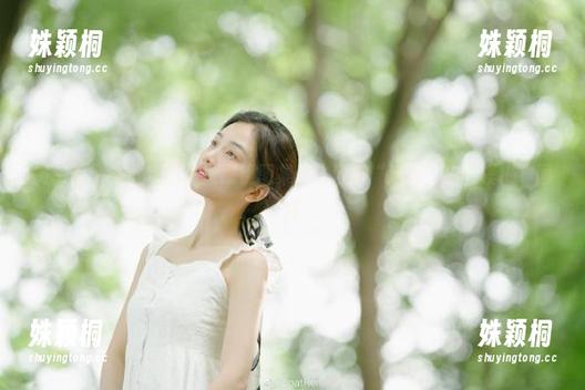 詹詹 微密圈 - 在线赏析詹詹眼镜图集:生活的“清晰”与“模糊”同在