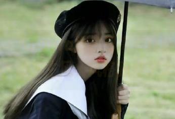 语画界 – Angela小热巴高跟鞋图包全新更新，脚下生风，风格独特又大胆！