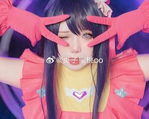 贞子蜜桃倾情奉献内衣在线图集，感受甜美与性感的碰撞！