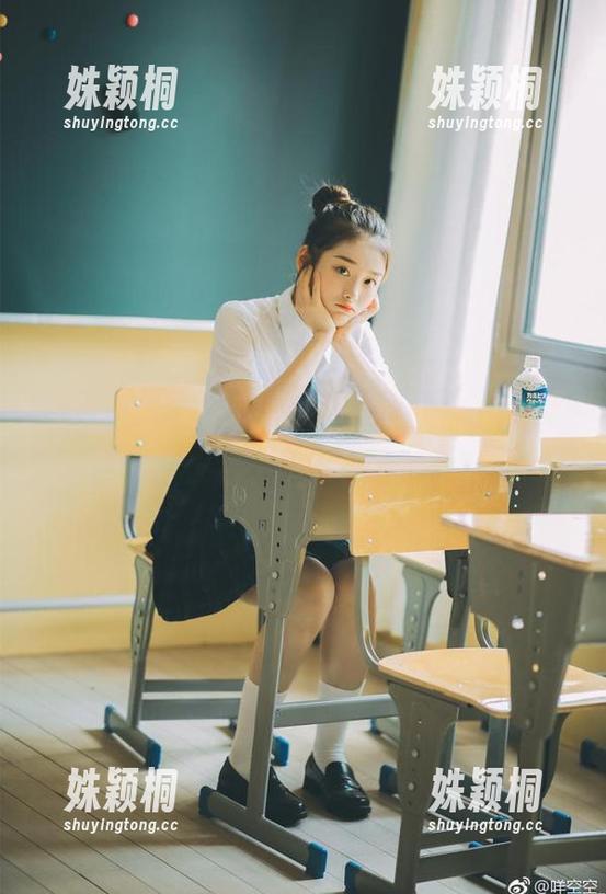 轩子巨2兔 微密圈 - 轩子巨2兔居家写真精品,无圣光图包为你解锁新视觉