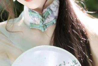 微密圈 – 回顾轩子巨2兔的棉袜写真，原图和照片糅合出的故事，让你感受她的独特魅力。