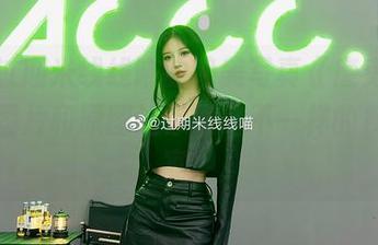 来自过期米线线喵的绝美写真《魔鬼》，高清图片和原图让你领略不一样的视觉盛宴！