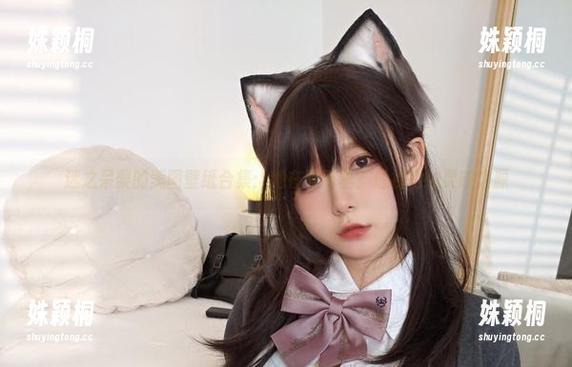 迷之呆梨的美图壁纸合集：她在看哪里？透视她的灵感之源