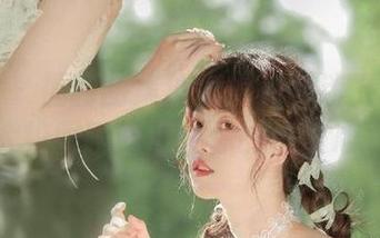 微密圈 – 福利图集独家揭秘：迷人的五姨太校服瞬间点燃你的少女心！