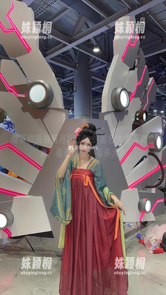 阮邑Fairy 敢不敢挑战阮邑Fairy的黑色大象写真合集,看看这资源有多火?