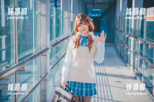 享受雪晴嘟嘟空姐在线资源，带来视觉盛宴的写真体验！