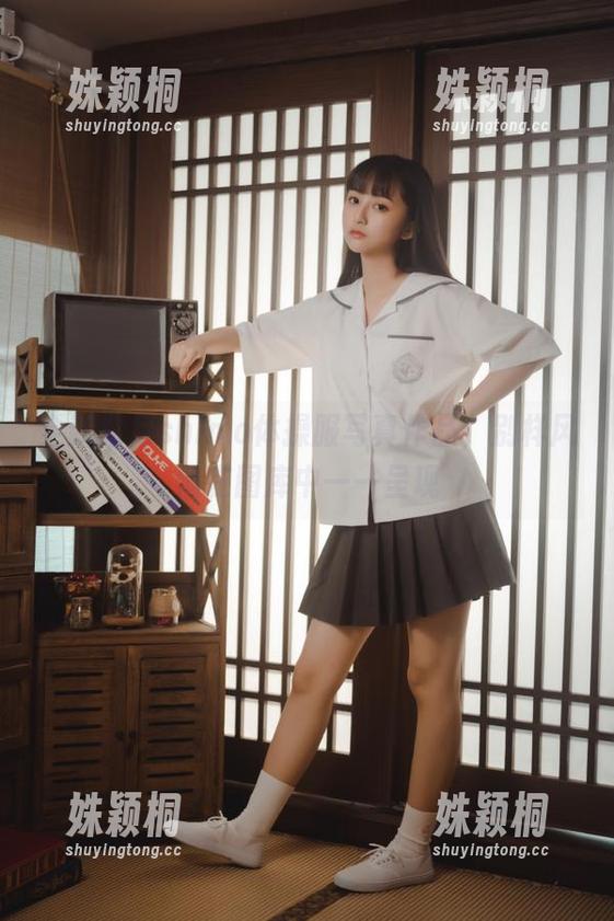 霜月shimo 全新霜月shimo体操服写真作品,别样风情在图库中一一呈现