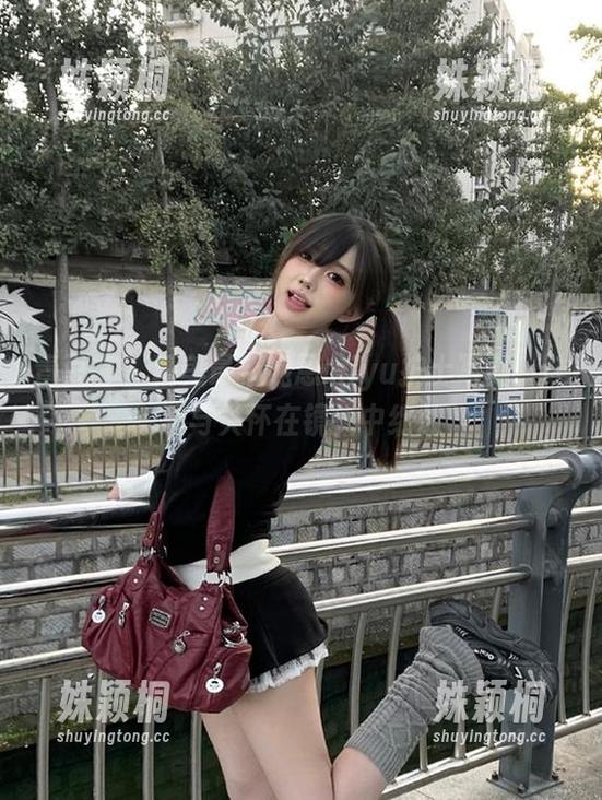 青豆客-宛恩miyu 青豆客 - 精美最新宛恩miyu护士写真,让爱与关怀在镜头中绽放