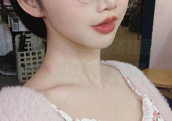 幽默调侃“面饼仙儿”的浴缸图包，艺术作品中的趣味与灵动相辉映！