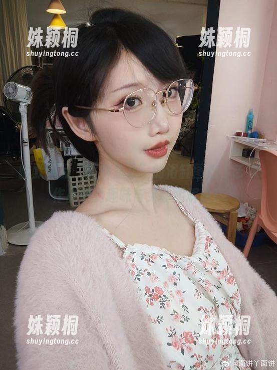 面饼仙儿 幽默调侃“面饼仙儿”的浴缸图包,艺术作品中的趣味与灵动相辉映!