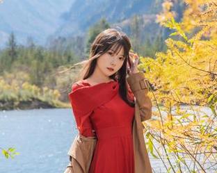 精致写真合集：香草喵露露演绎杨枝甘露与露背裙裙的完美结合！