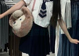 魅妍社 – 小尤奈裸足写真作品全集：见证精致和自然的完美融合