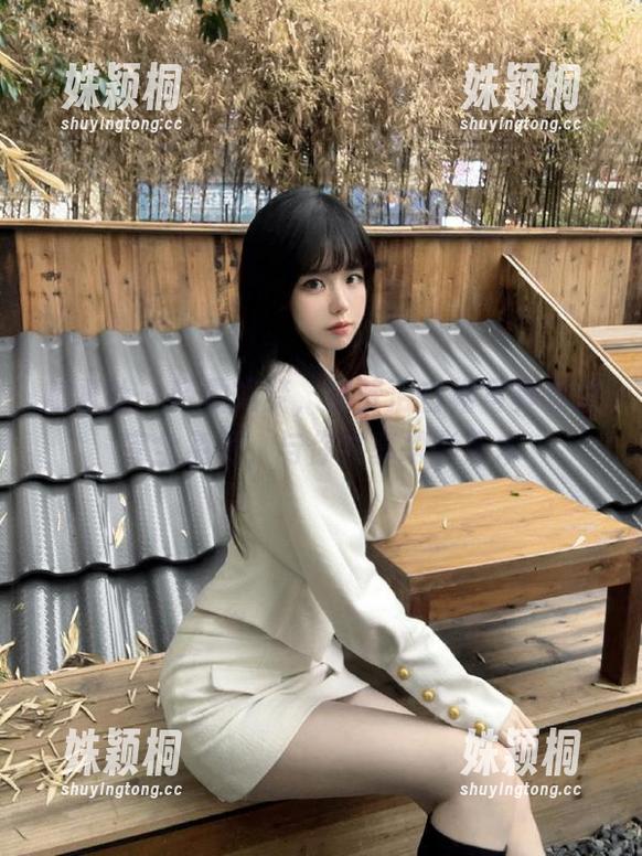 魅妍社 - 轻盈如梦，赵梦洁白裙写真套图完全免费，与你共享摄影艺术